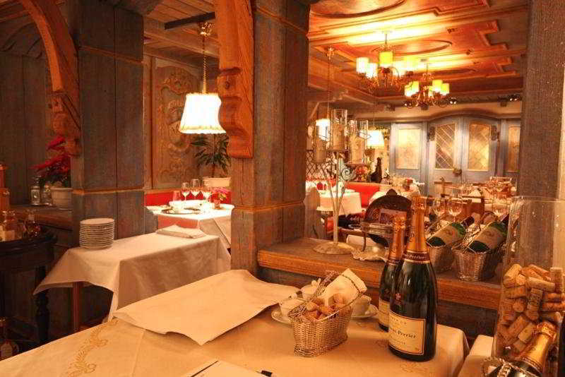 Relais & Chateaux Schoenegg Zermatt Restaurace fotografie