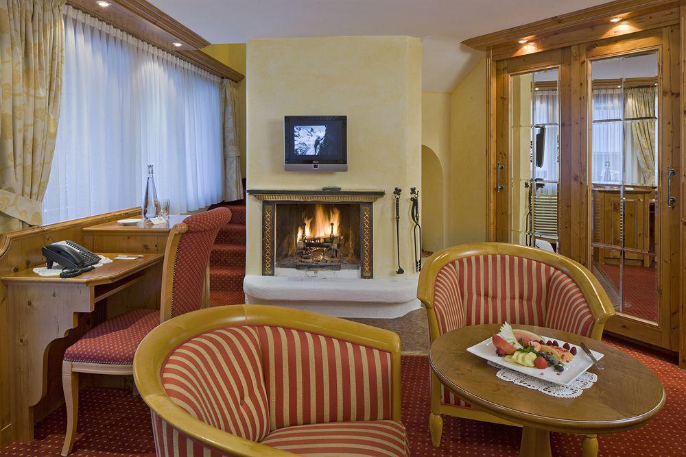Relais & Chateaux Schoenegg Zermatt Pokoj fotografie